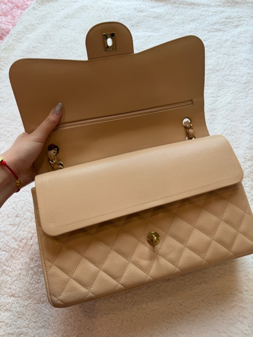 CHANEL Quilted Shoulder Bag in Beige with Gold Hardware - Picture 2 of 5